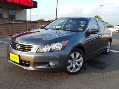 3.5l , sun roof, moon roof, leather, heated seats, low miles, gray, premium.