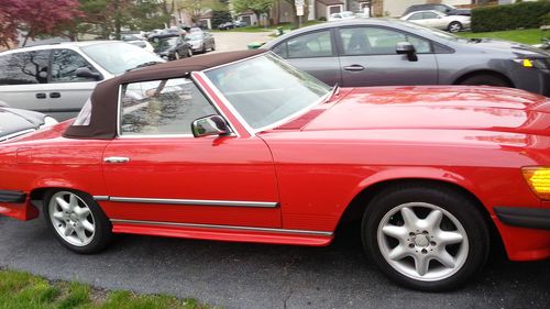 Good running  red convertible and hard top sl380 merceded benz