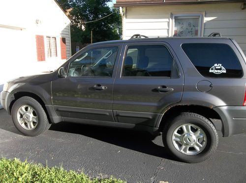 2003 ford escape xlt 3.0 v6 fwd gray good condition 130,000 miles