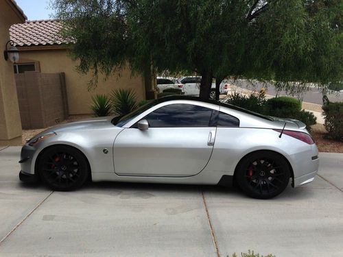 2005 nissan 350z enthusiast coupe with many extras