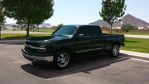 2003 chevy silverado, ext cab 4dr, 5.3l v8, buckets &amp; console, beautiful truck!