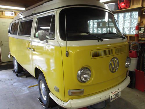 1972 volkswagen pop-up camper bus/vanagon
