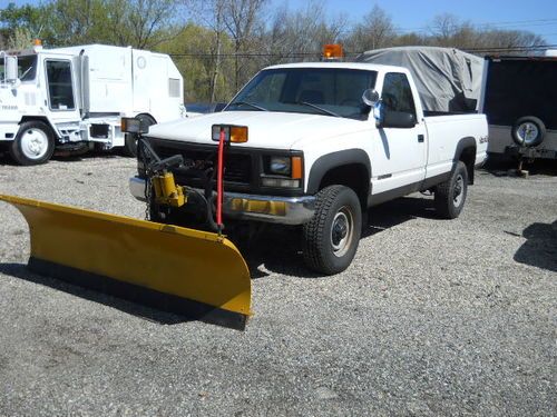 1998 gmc sierra 3500  pick up 7 1/2 meyer snow plow complete set up