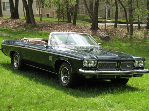 73 olds delta 88 convertible, professionally restored with many nos parts