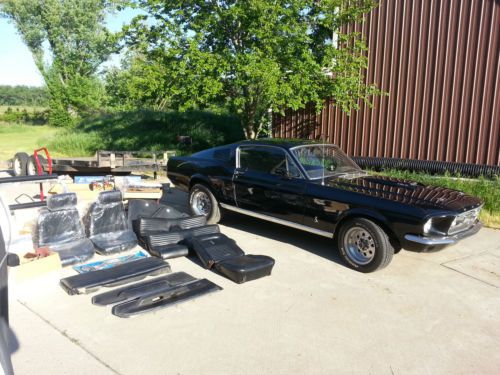 1967 ford mustang fastback black with 429/460 big block and ton of extras