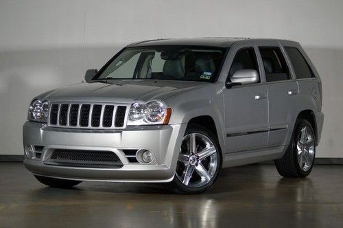 08 srt-8, navigation, all service records, tires nearly new, roof, pristine!