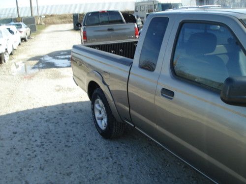 2004 nissan frontier xe extended cab pickup 2-door 2.4l auto front damage runs