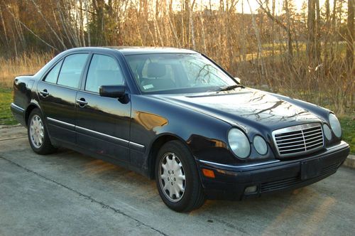 Mercedes 300td turbo diesel loaded, one owner leather, hwy miles, no reserve !