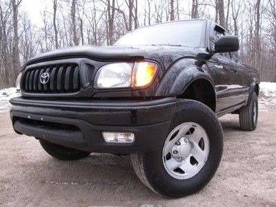 04 toyota tacoma sr5 2wd tonneaucover cleancarfax cleantruck!!