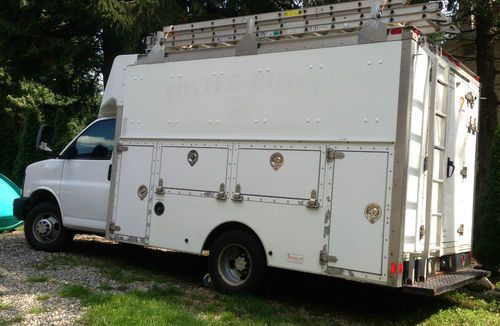 2005 chevy utilimaster, runs great with just 85k miles, cat walk