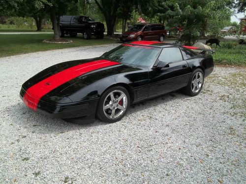 1995 chevrolet corvette 70k miles,garaged,well maintained,wife's car,sharp car