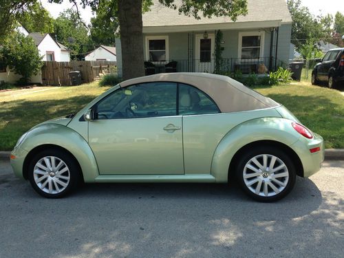 Green 2009 vw beetle convertible 2-door 2.5l, only 23k miles!