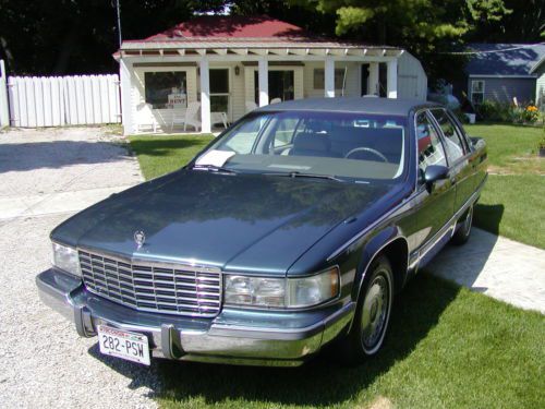 1993 cadillac fleetwood brougham, excellent condition