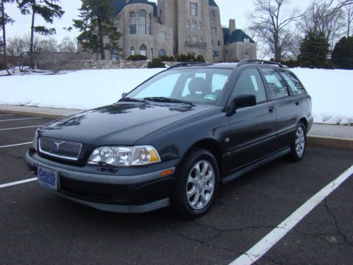 2000 volvo v70 wagon maintained and clean runs great modern wagon no reserve !