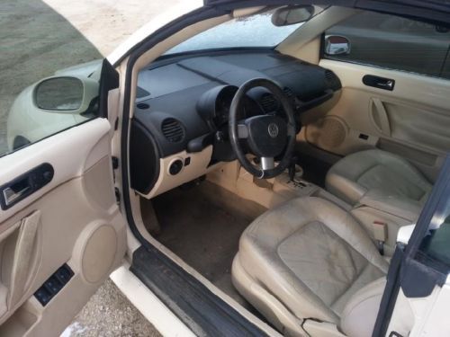 Vw beetle convertible, mechanic&#039;s special, needs motor, cream color, automatic