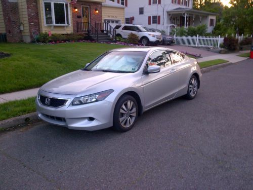 2010 honda accord coupe-very good condition!