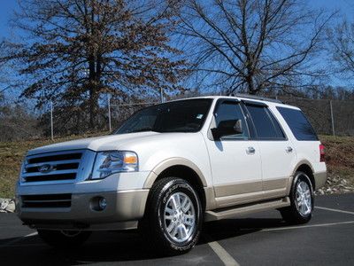 Ford expedition 2011 xlt package 5.4 v8 4wd loaded fresh local trade like new
