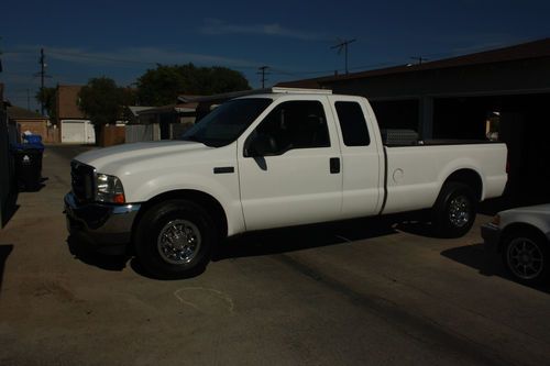 3/4 ton pick up truck, f-250, white, excellent condition, extra cab, tool box