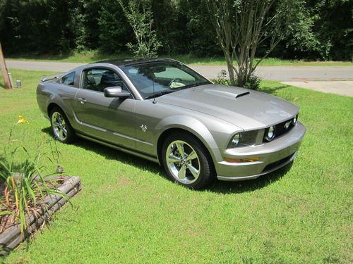 2009 ford mustang gt coupe 2-door 4.6l