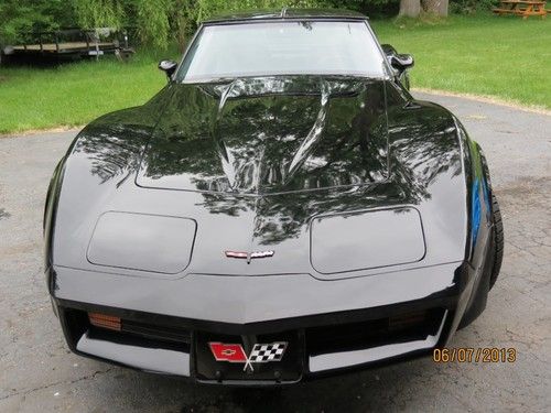1981 corvette, 350, 4-speed, black on black