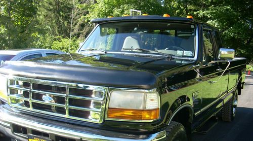 1997 ford f 250 with 7.3 diesel, beautiful condition.