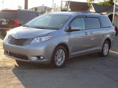 2011 toyota sienna xle damaged salvage only 8k miles runs! loaded wont last l@@k