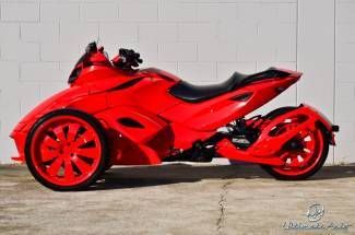 2009 can-am spyder , 18 custom wheels, custom red paint, two brothers exhaust ..