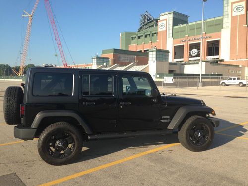 2012 jeep unlimited sport xd rims nitto tires only 19,000 miles hardtop