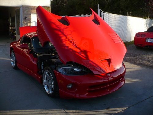 Awesome 2001 r-10 viper roadster