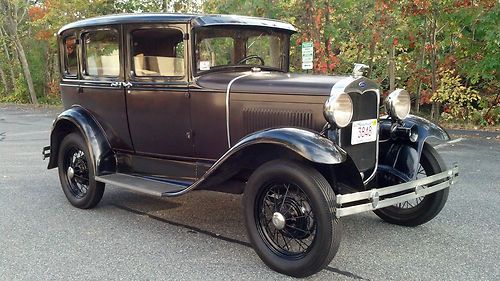 1930 ford sedan