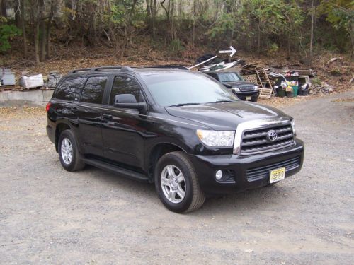 2008 toyota sequoia sr5 - leather - moonroof - dvd - third row-very clean-loaded