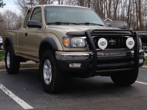 2004 toyota tacoma extended cab 2-door 2.7l manual transmission