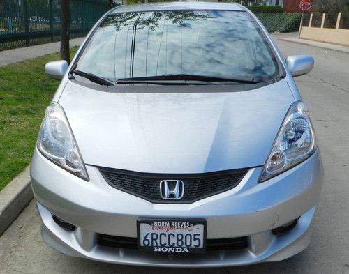 Mint 2011 honda fit sport automatic -- not some nonsense "salvage"