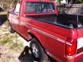 1990 ford f150 truck, needs work, 149,000 miles, trailer hitch, bed liner