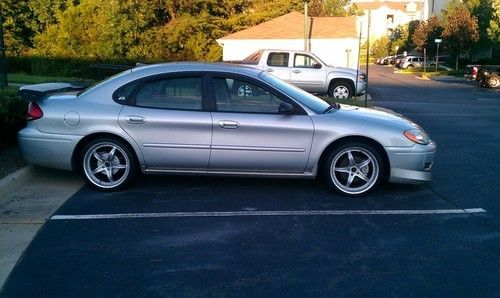 Omg!! none like this one! one of a kind! 05 ford taurus se ((obo make offer! !))