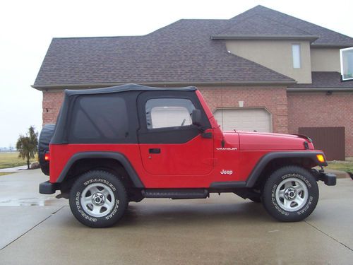 1997 jeep wrangler se sport utility 2-door 2.5l- new tires-top-clean!