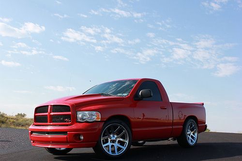 Gorgeous 2005 dodge ram 1500 hemi sport. thousands in upgrade$ extremely clean!
