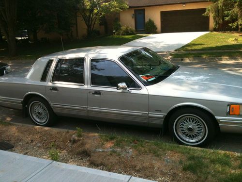 1991 lincoln town car executive, 87k, exceptionally clean