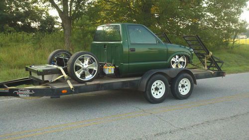 1997 s-10. lays frame on 20s with a mild v8.