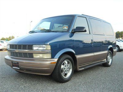 8 passenger 1owner local trade runs great no accidents clean carfax no reserve!