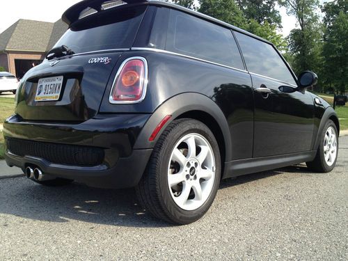 2009 mini cooper s low miles very nice great mpg clean title carfax