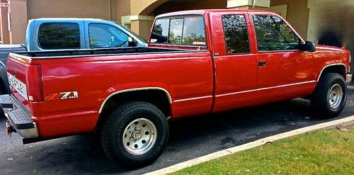 Classic 1990 1500 chevrolet pick-up truck