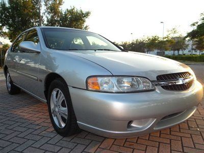 2001 nissan altima gxe... car fax certified... reliable car... everlasting...