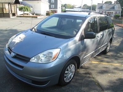 Le model * one owner * 7 passenger * clean autocheck * low reserve