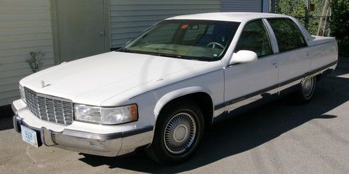 1995 cadillac fleetwood base sedan 4-door 5.7l