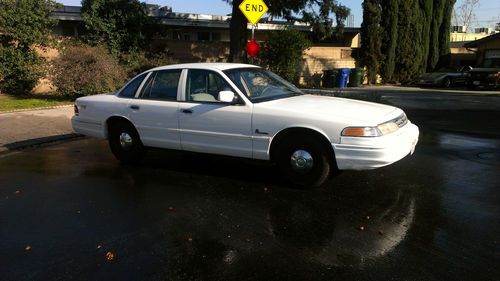 Crown victoria ford cng police car p71 p72