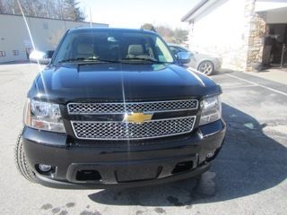 2013 2500 suburban loaded equipped with everything the ltz has 1,500 miles save!