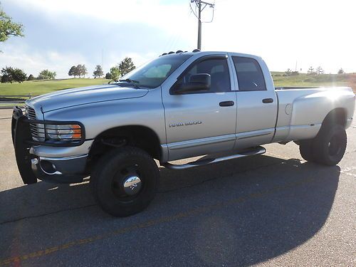 2003 dodge ram 3500 lifted and super clean lariat