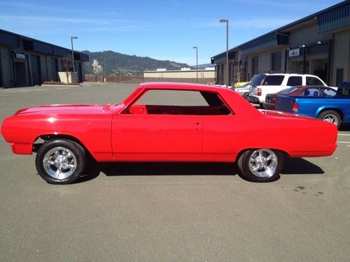 1965 chevelle ss, crate 350, 4 speed, frame off, pro touring show car.  must see