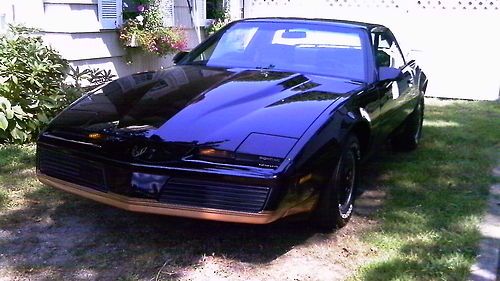 1983 pontiac trans am knight rider car-always garaged new paint rust free